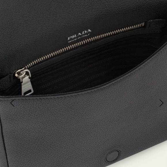 Prada Small Logo Soft Leather Shoulder Bag - Picture 4 of 4